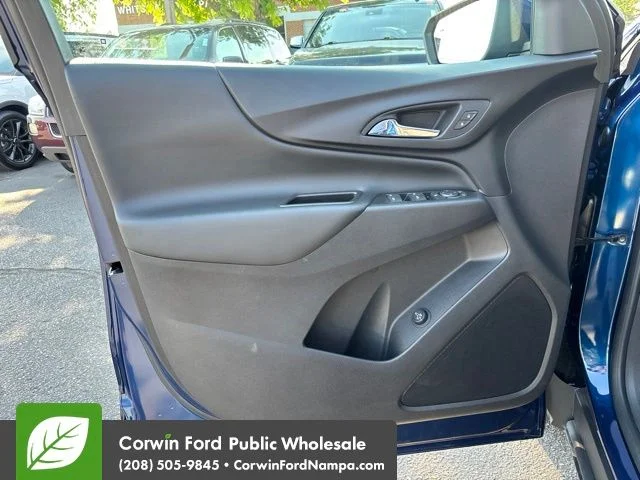 Used 2022 Blue Glow Metallic Chevrolet  image 13