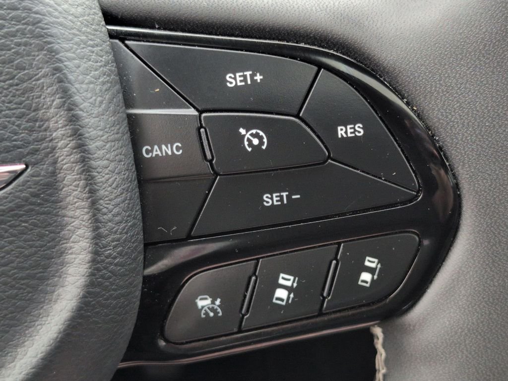 Used 2025 Black Chrysler Limited image 20