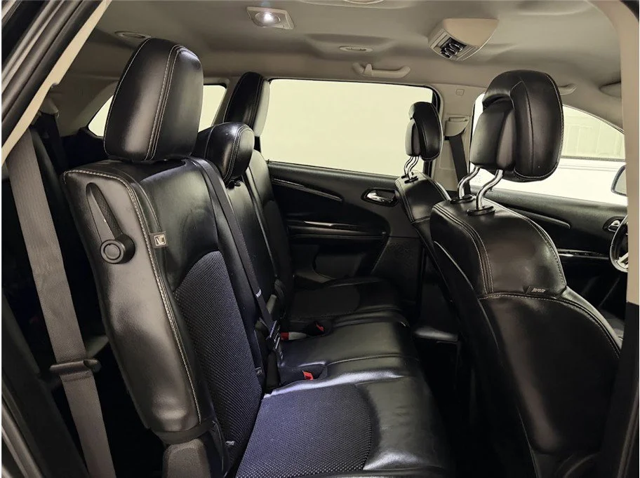 Used 2017 Pitch Black Clearcoat Dodge Crossroad Plus image 22