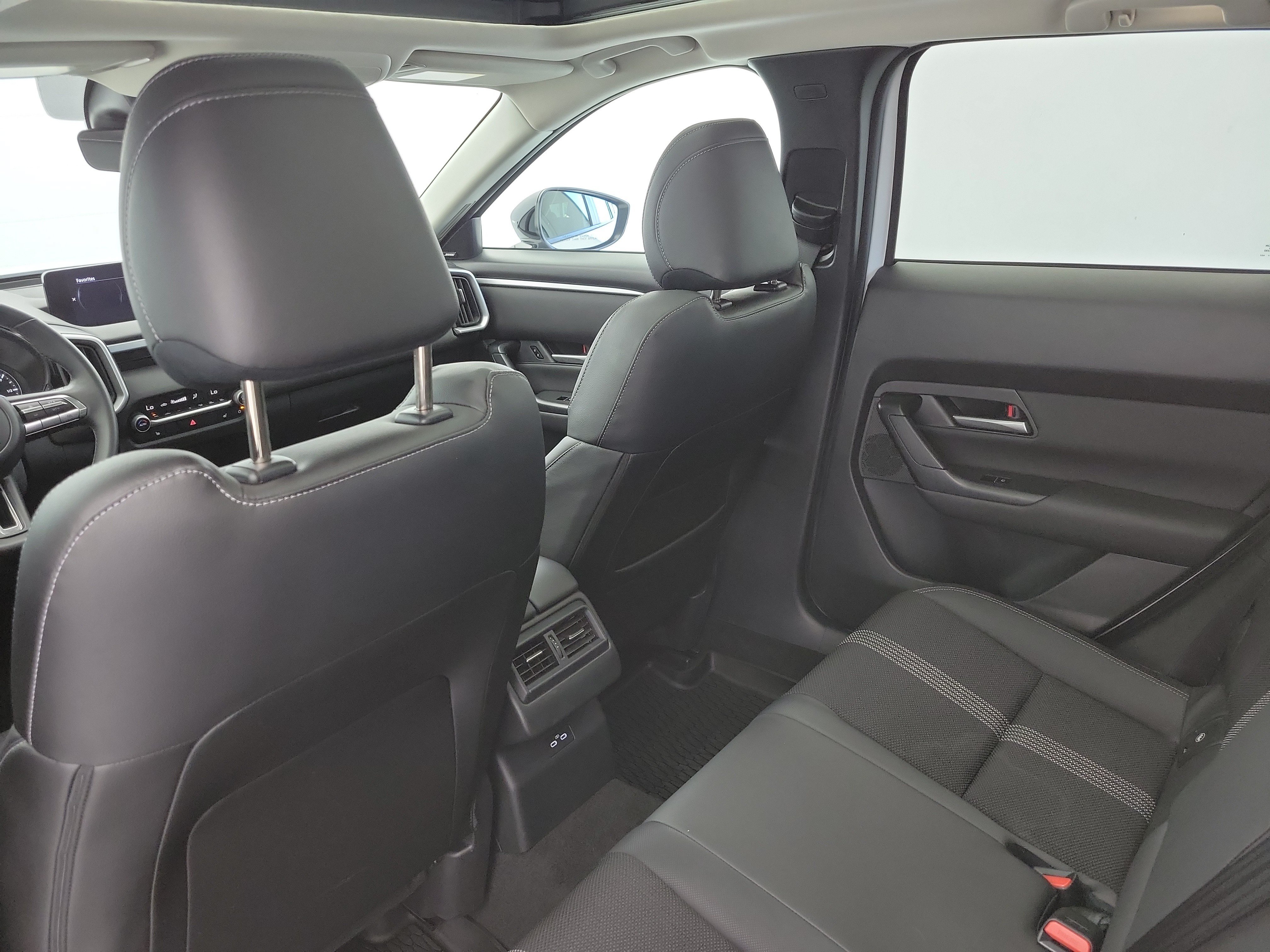 Used 2025 Wind Chill Pearl Mazda 2.5 S Premium Package image 15