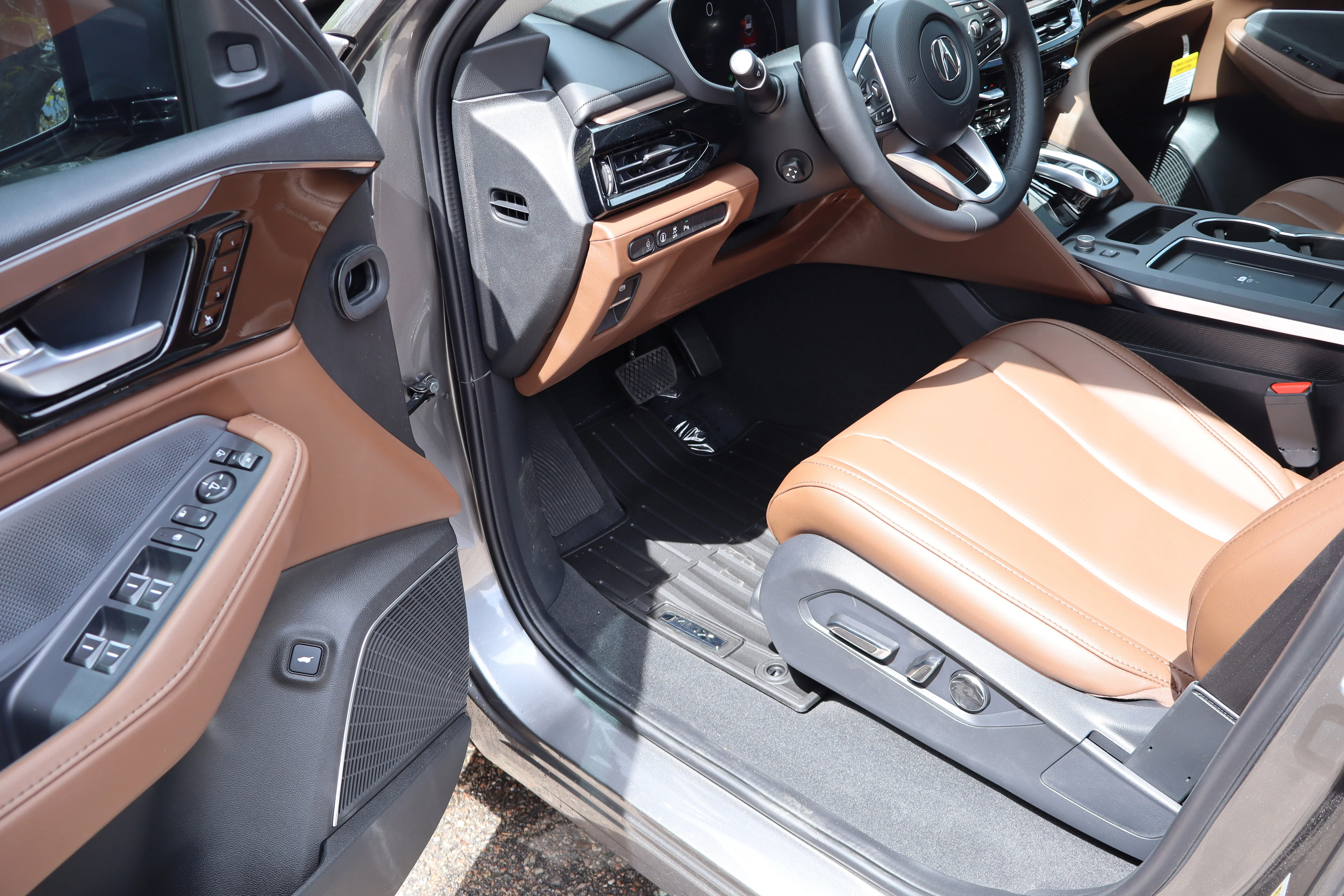 New 2026 Liquid Carbon Metallic Acura w/Technology Package image 22
