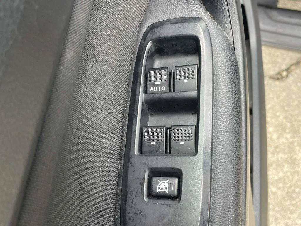 Certified Used 2019 Magnetic Metallic Ford XLT image 16