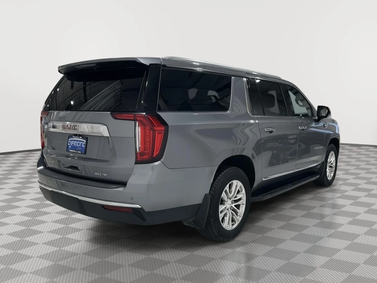 Used 2021 Satin Steel Metallic GMC SLT image 5