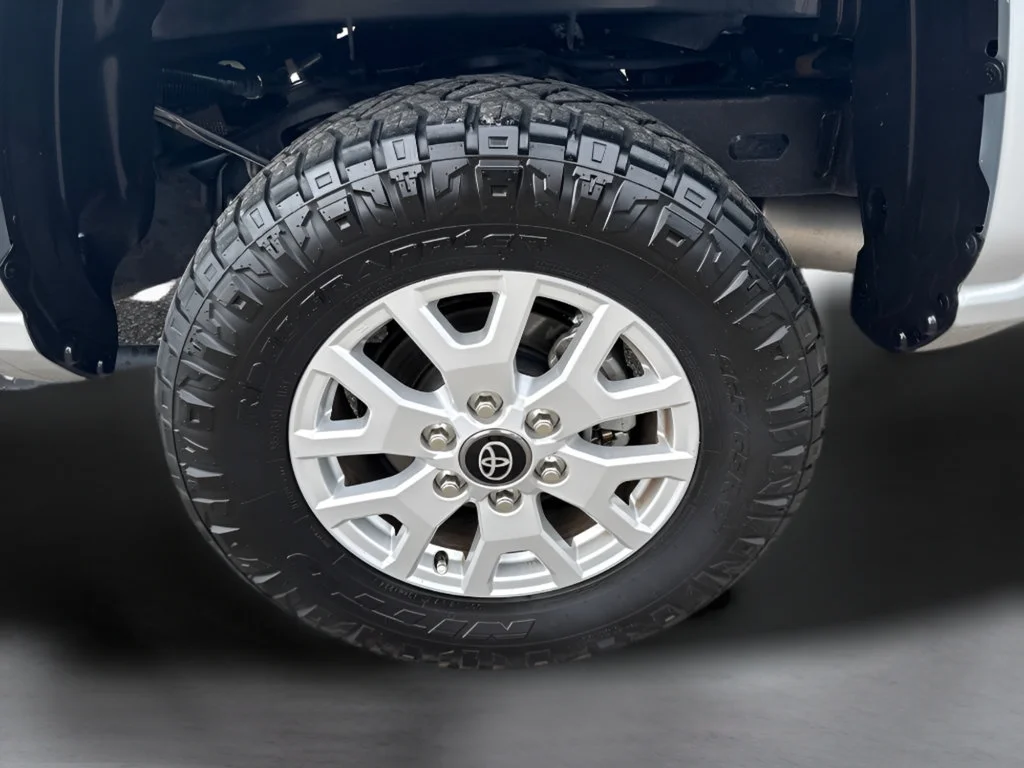 Used 2025  Toyota SR image 33
