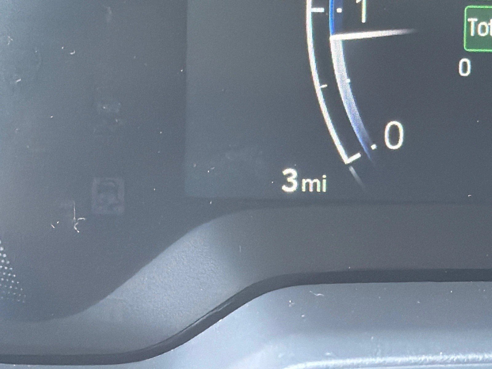 New 2027 Wind Chill Pearl Toyota LE image 27