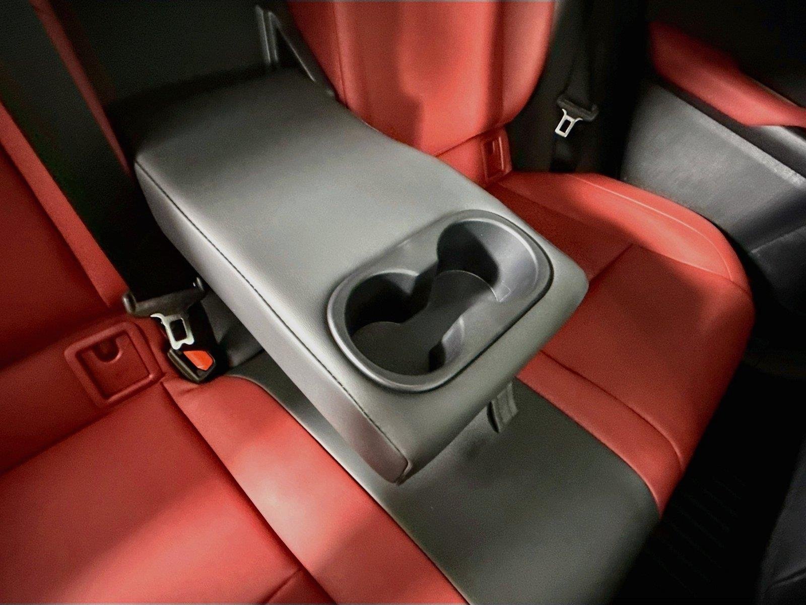 Used 2024 Iridium w/ Obsidian Roof Lexus UX 250h F SPORT Handling image 43