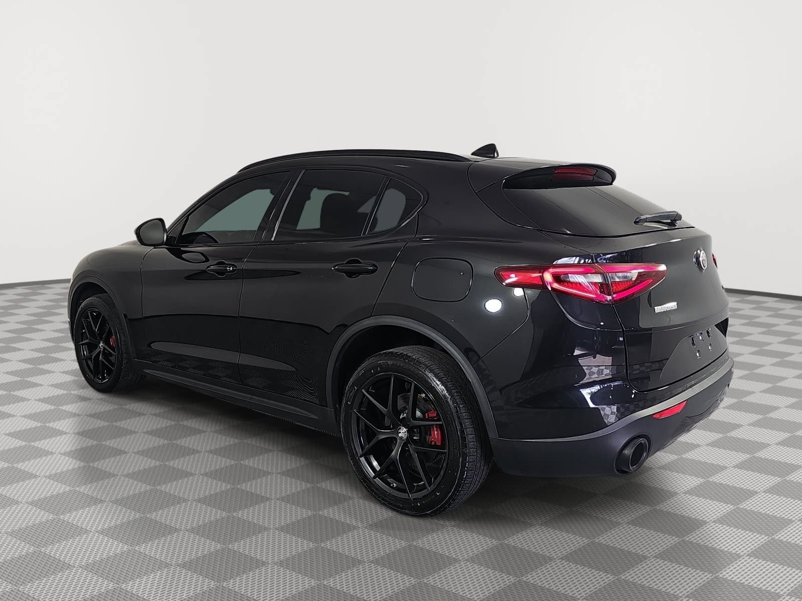 Used 2020 Black Alfa Romeo Base image 6