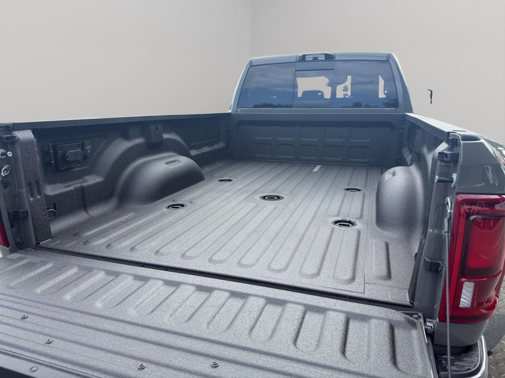 New 2026 Ceramic Gray Clear-Coat Exterior Paint RAM Laramie image 9