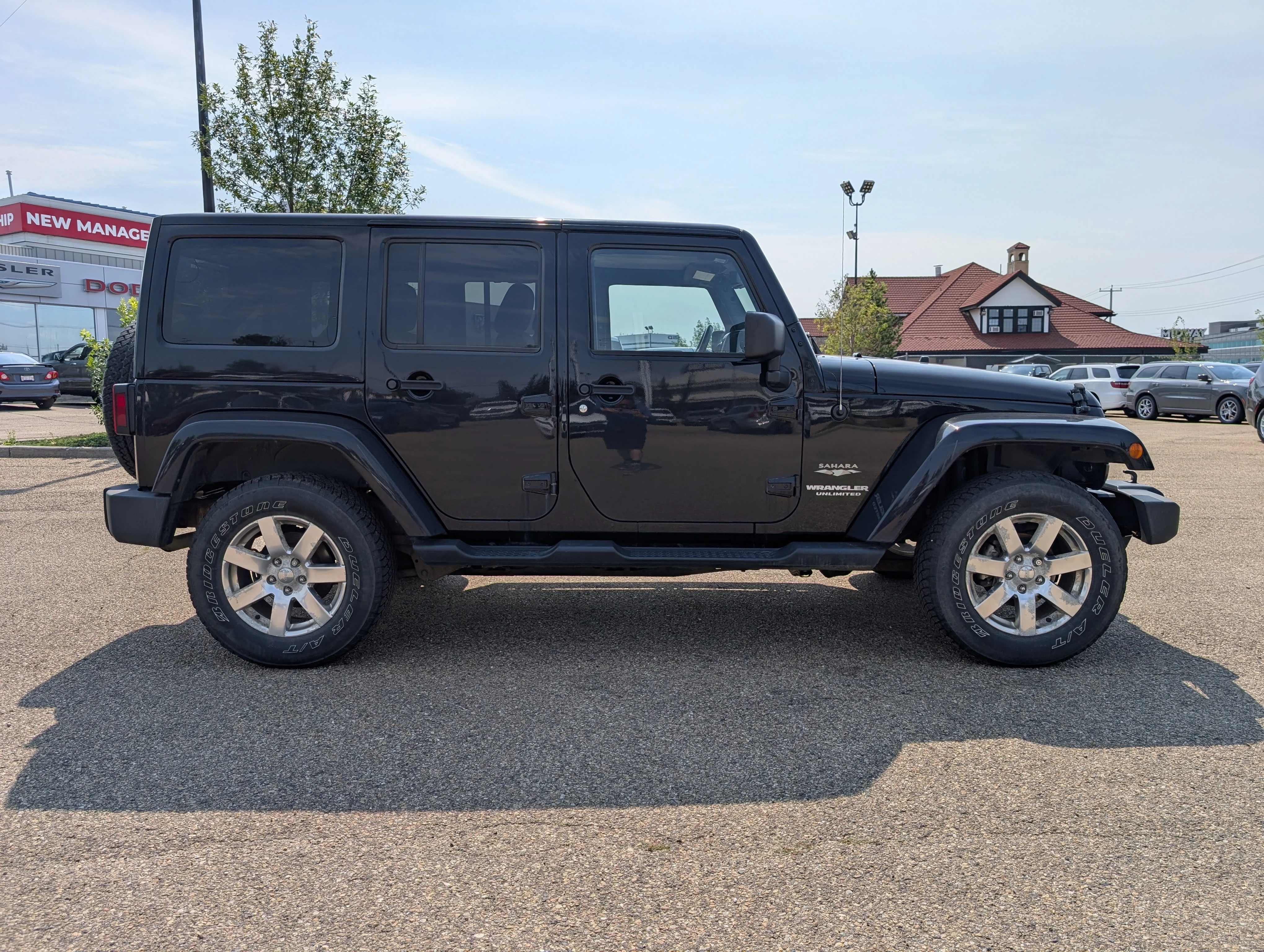 Used 2013 Black Jeep Sahara image 6