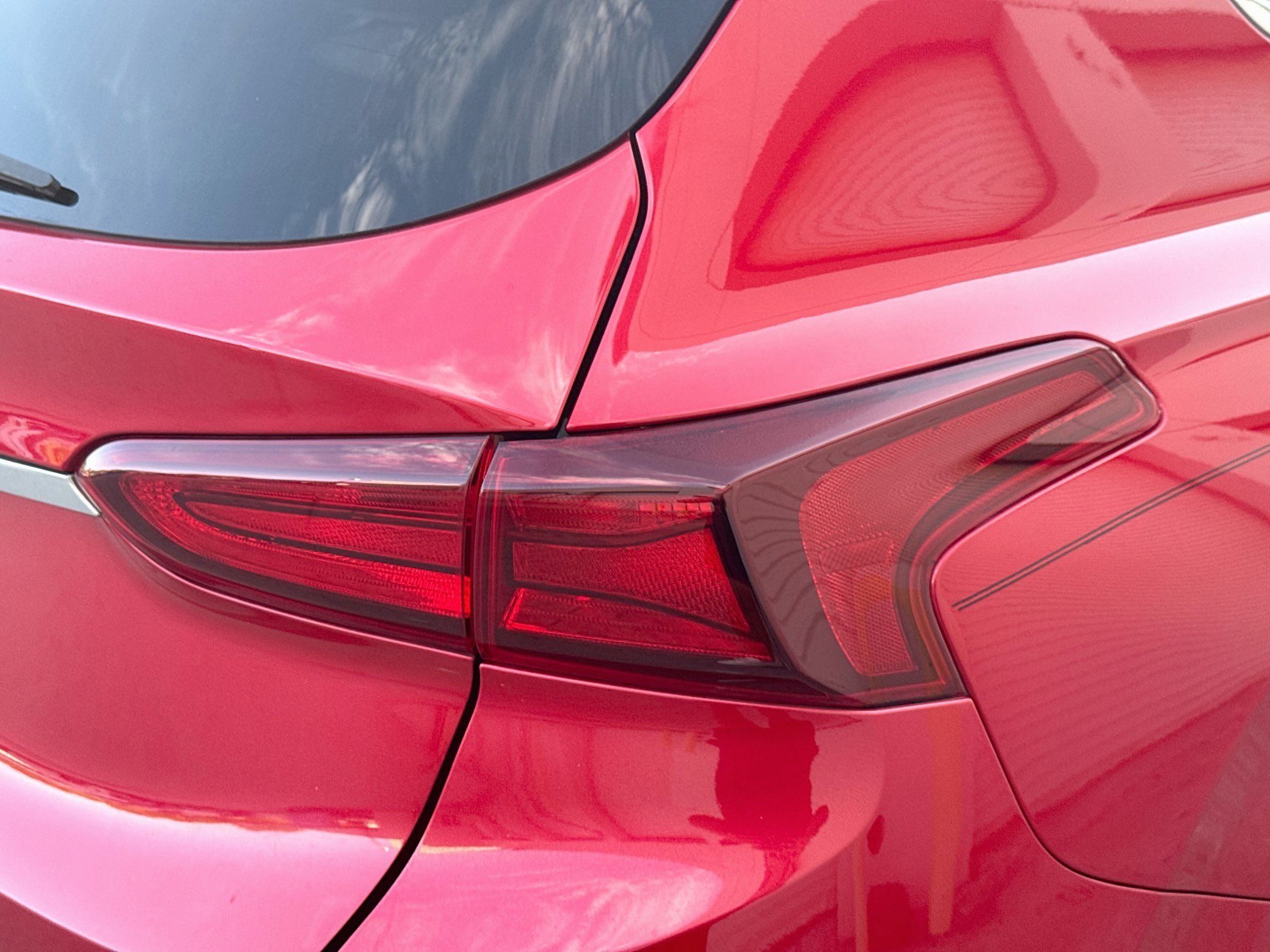 Used 2020 Calypso Red Hyundai SE image 25