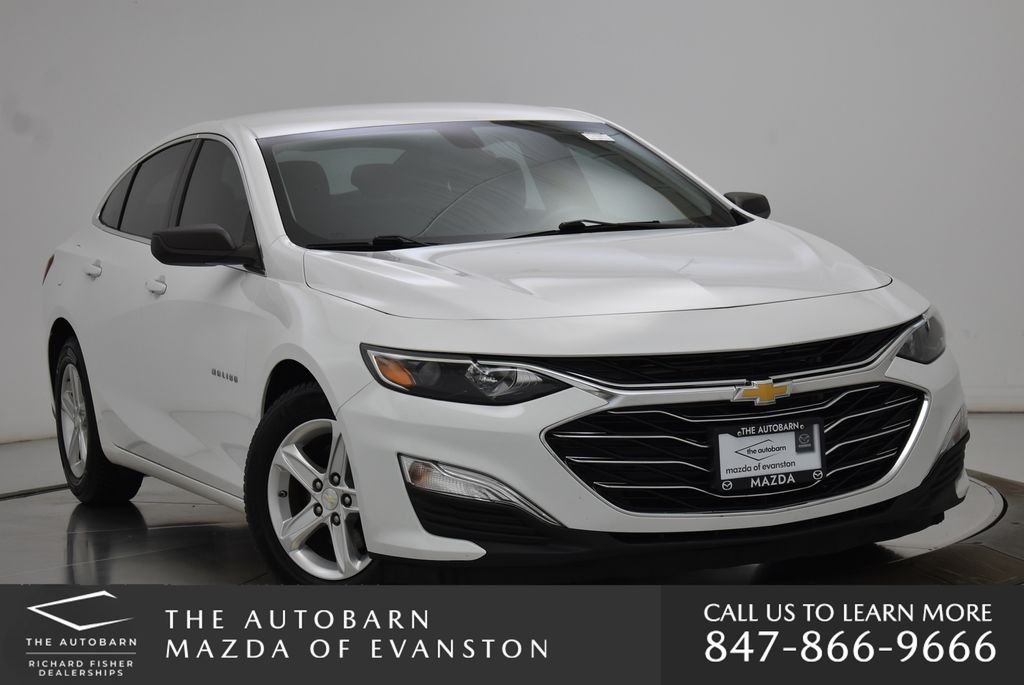 Used 2019 Summit White Chevrolet LS image 1