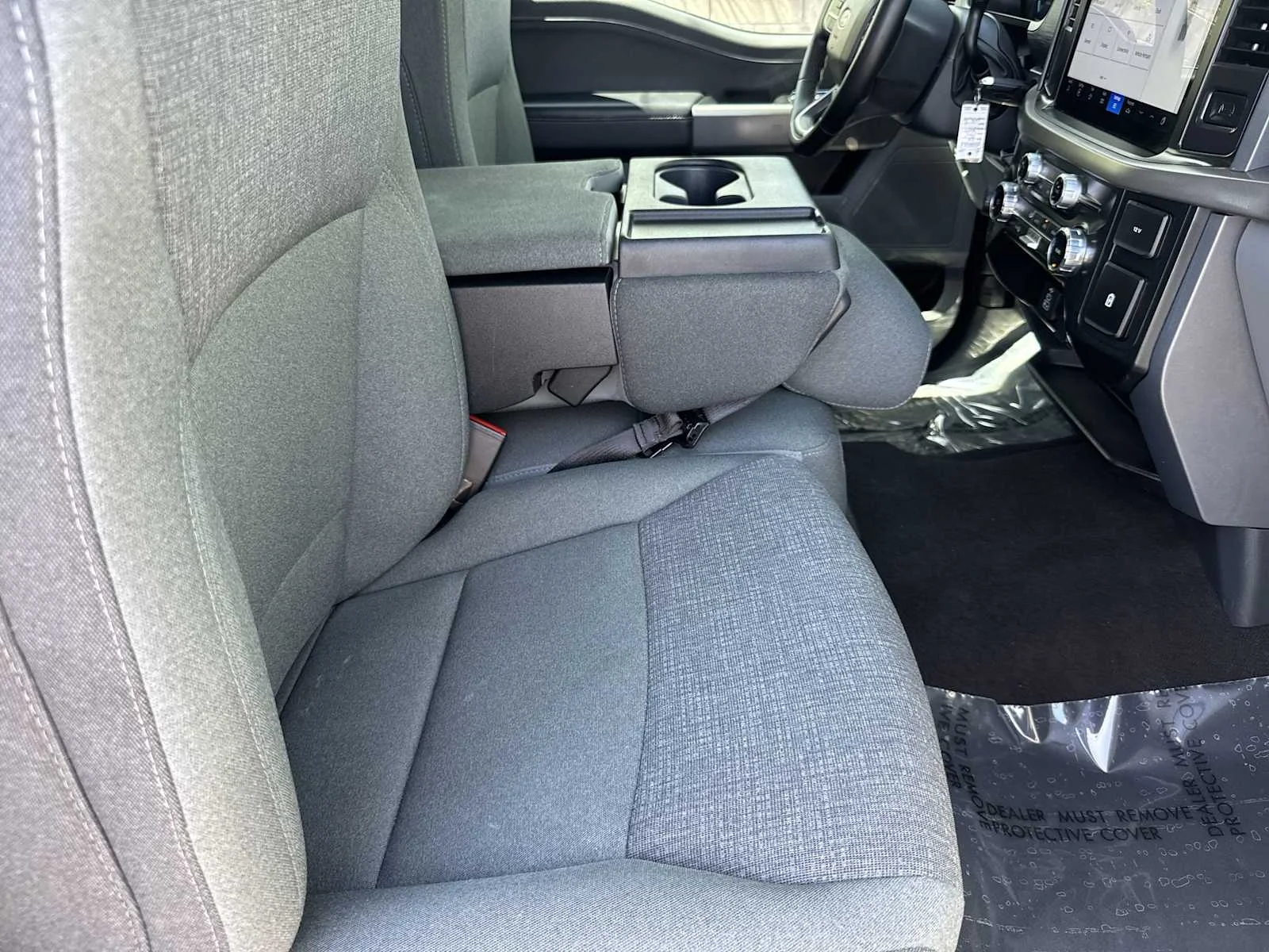 Used 2025 Oxford White Ford XLT image 18