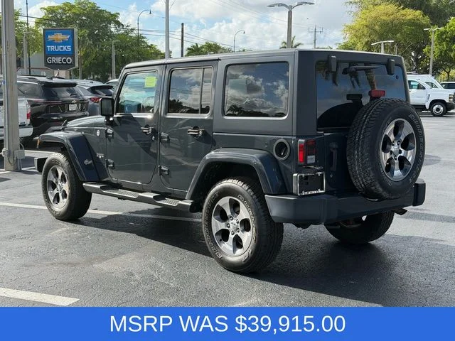 Used 2016 Gray Jeep Unlimited Sahara image 3