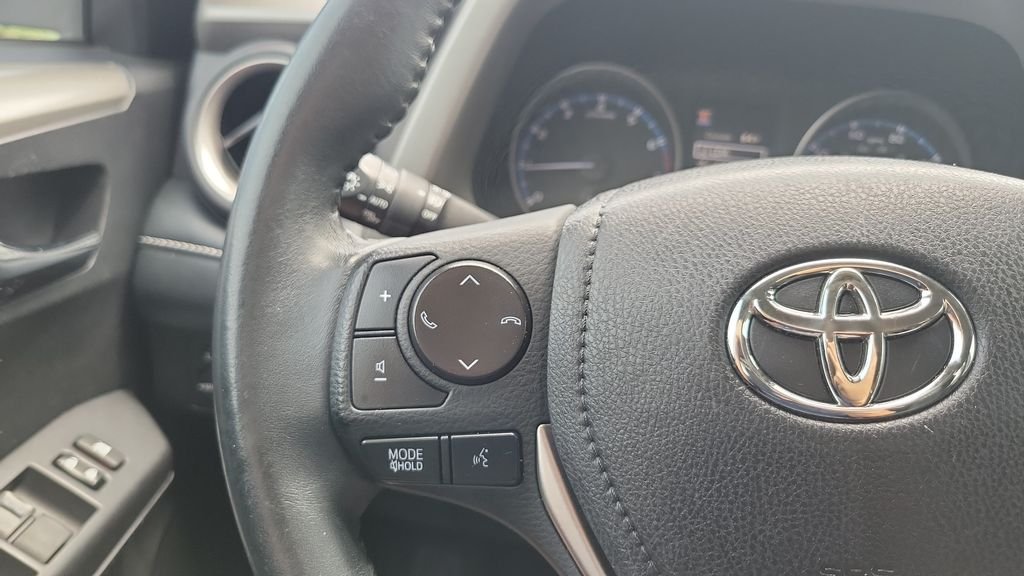 2018 Toyota RAV4 XLE - Photo 21