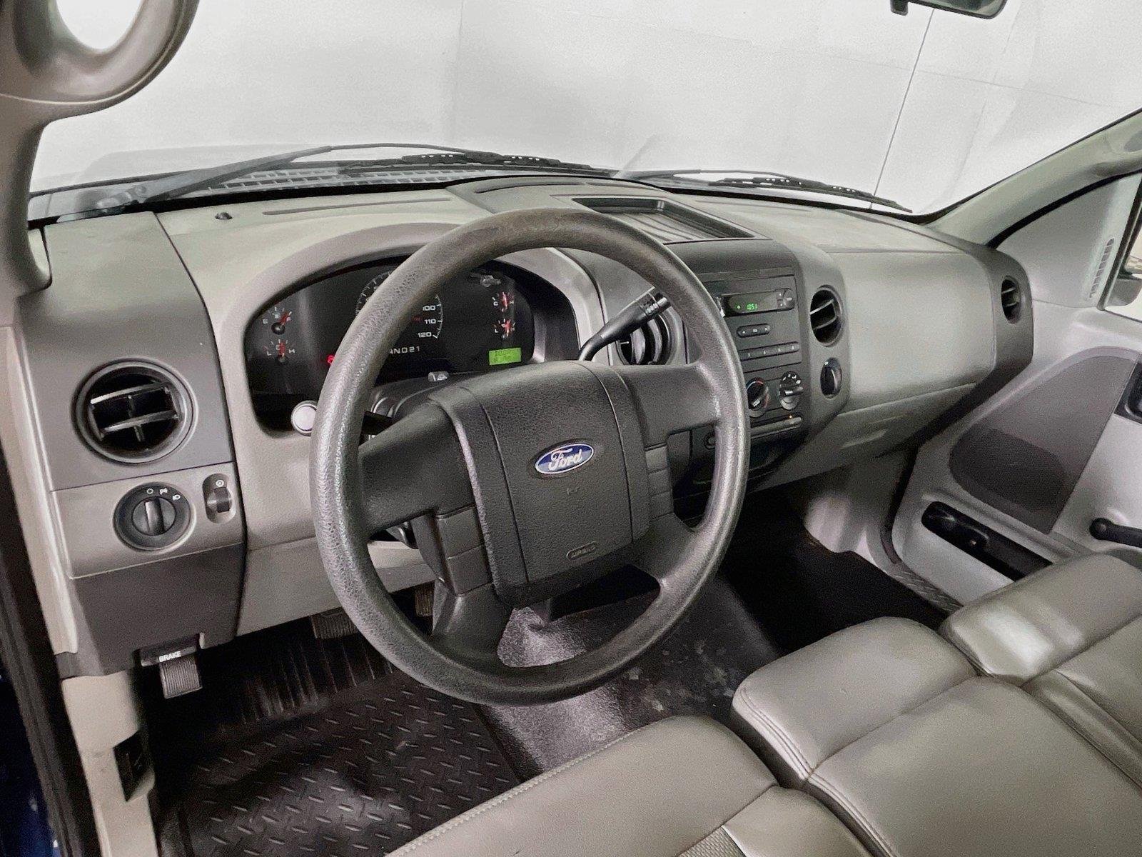 Used 2007 Dark Blue Pearl Metallic Ford XL image 10