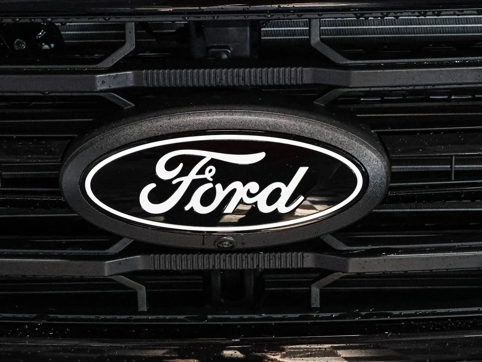 New 2026 Oxford White Ford XLT image 13