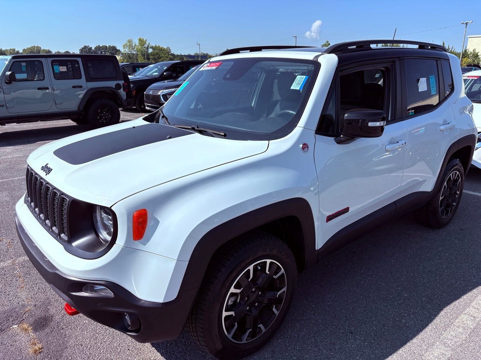 Used 2023 Alpine White Jeep Trailhawk image 9