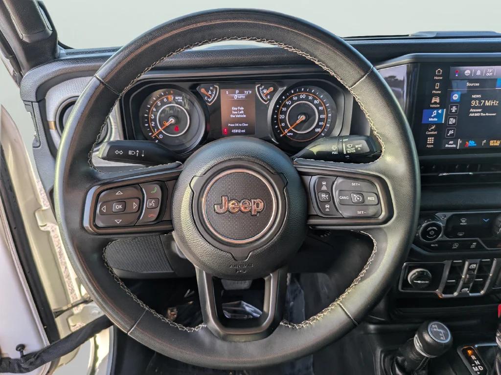 Used 2025 White Jeep Sport S image 24
