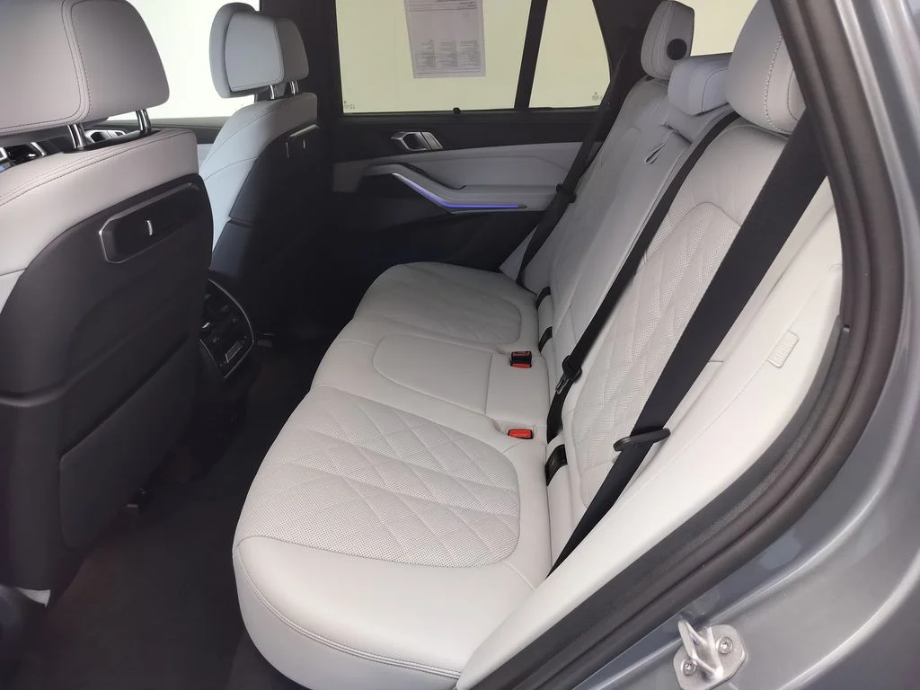 Certified Used 2026 Skyscraper Grey Metallic BMW xDrive40i image 19