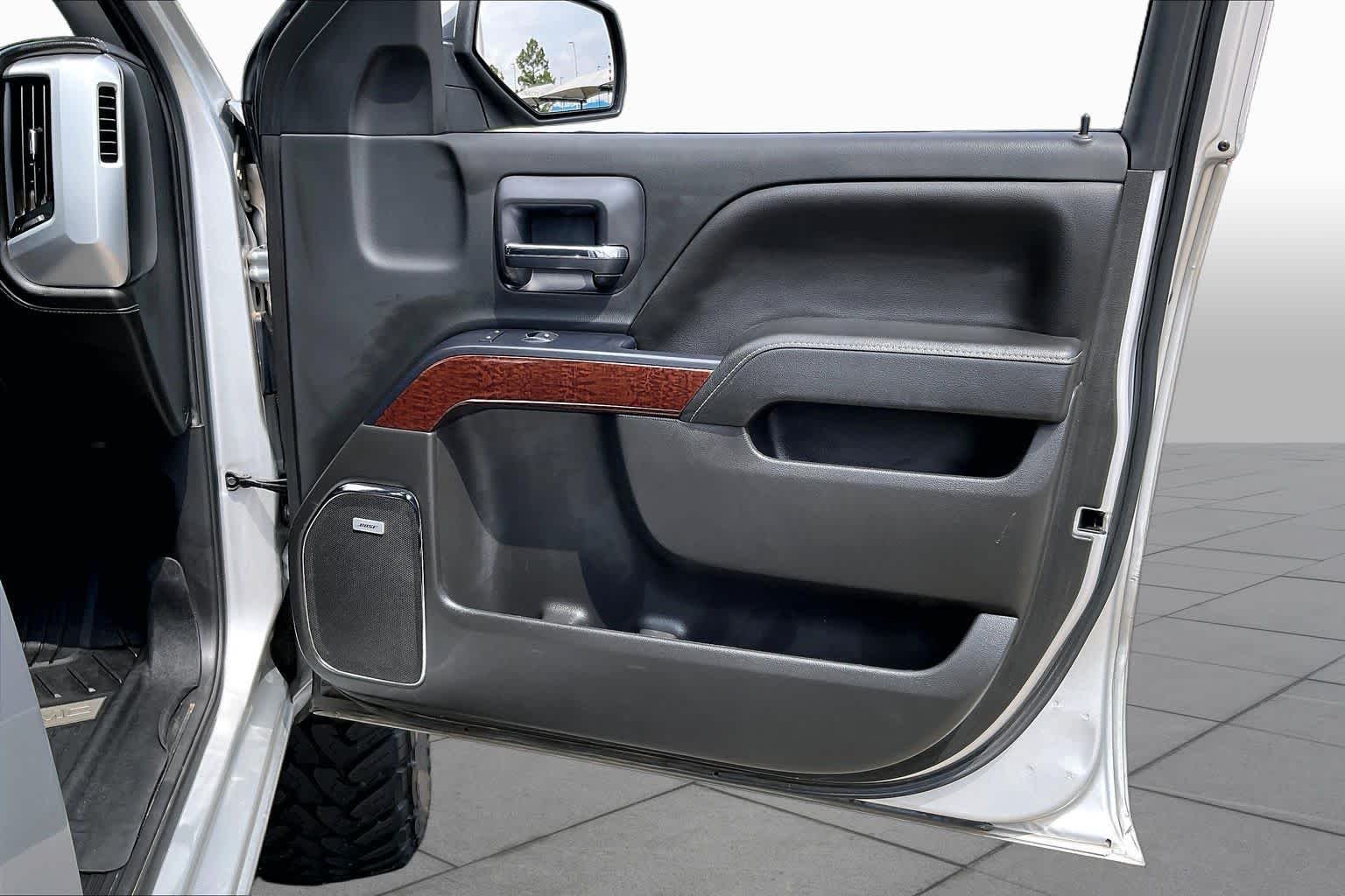Used 2018 Quicksilver Metallic GMC SLT image 22
