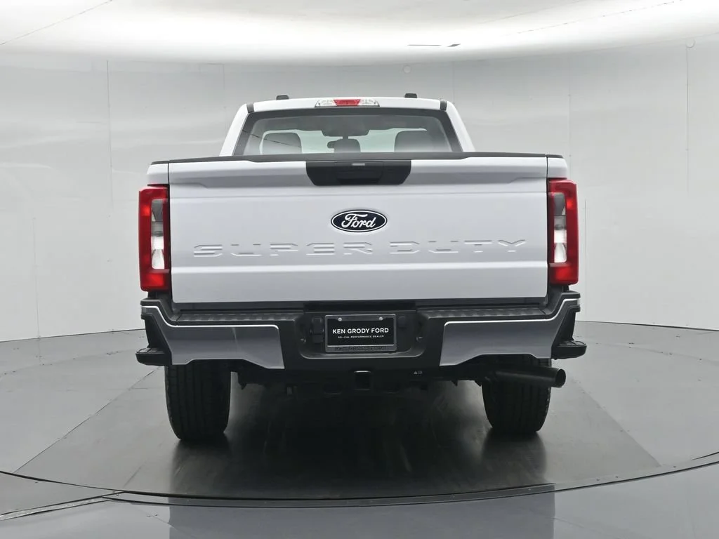 New 2027 Oxford White Ford XL image 50