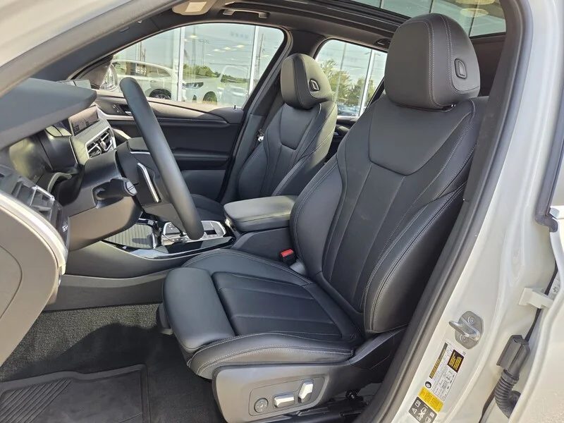 Used 2023 Alpine White BMW XDRIVE30I SPORTS ACTIVITY VEHICLE image 8
