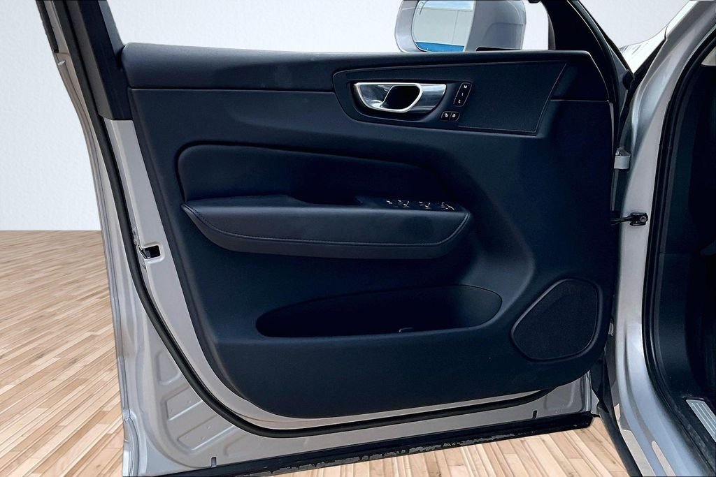 2023 Volvo XC60 Plus - Photo 16