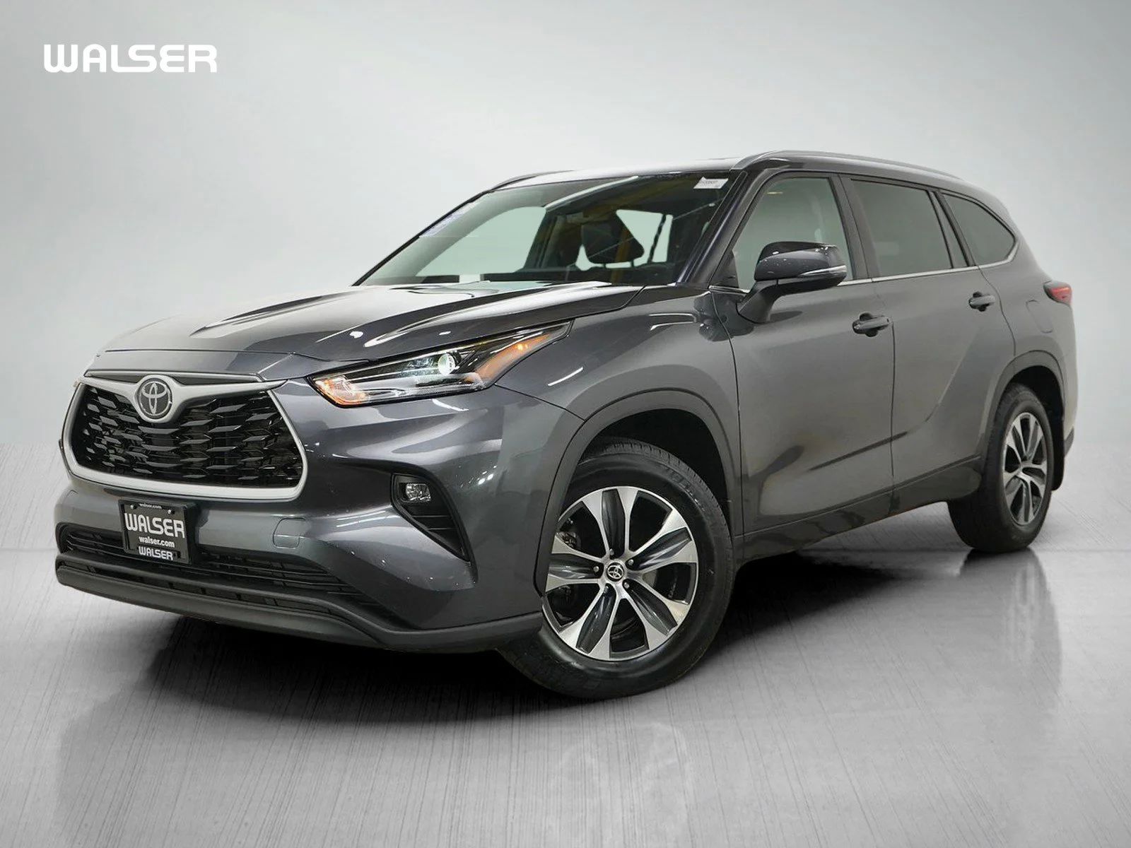 2023 Toyota Highlander XLE AWD's photo