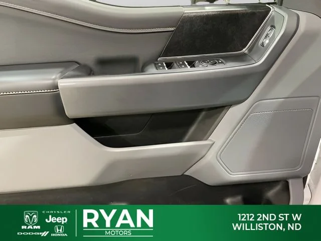 Used 2021 White Ford XLT image 31