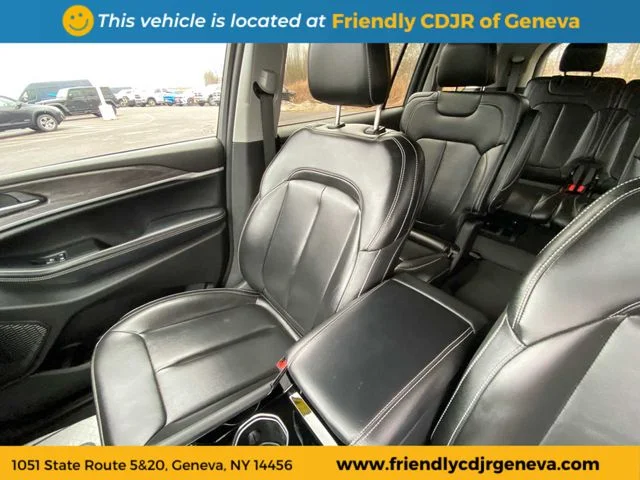 Used 2023 Silver Jeep Limited image 10