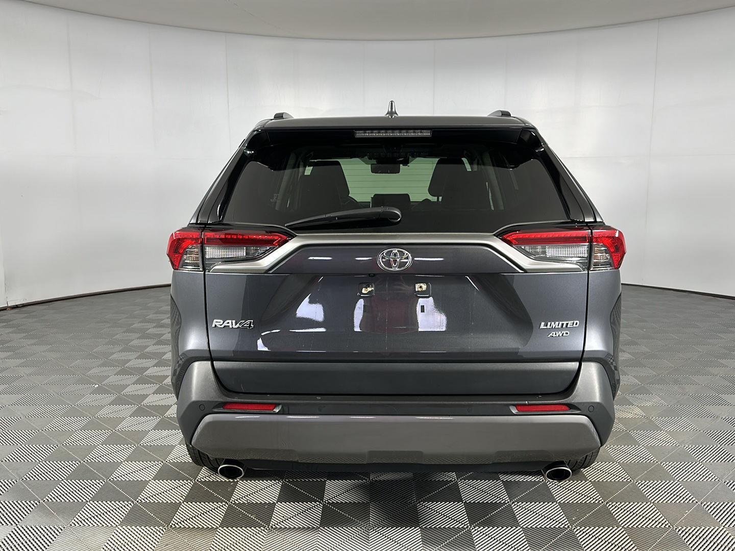 Used 2019 Magnetic Gray Metallic Toyota Limited image 23