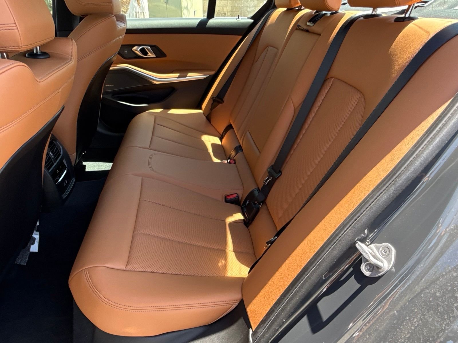 New 2026 Dravit Grey Metallic BMW 330i xDrive image 31