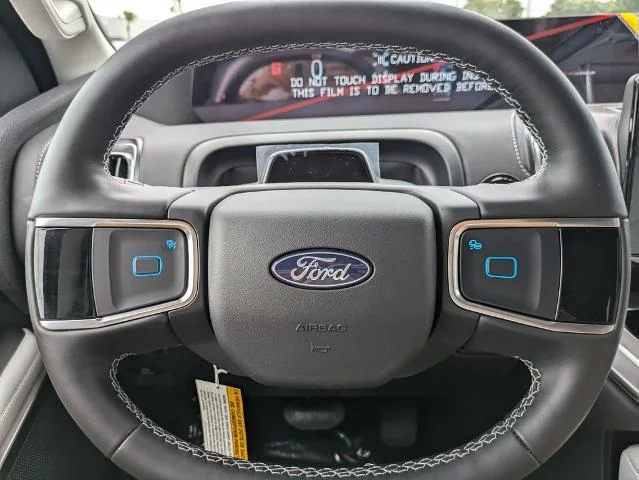 New 2026 Star White Metallic Tri-Coat Ford Platinum image 65