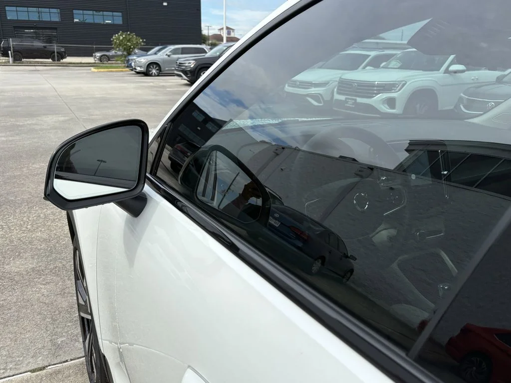 New 2026 Crystal White Volvo Plus image 10