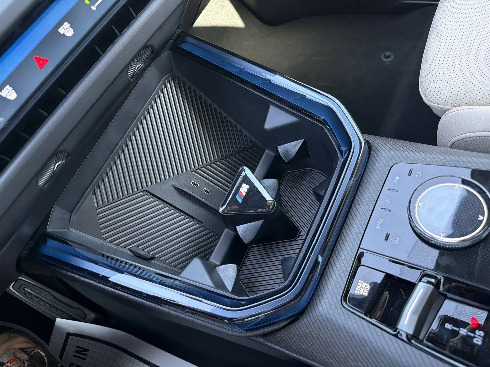 New 2026 Alpine White BMW 30 xDrive image 33