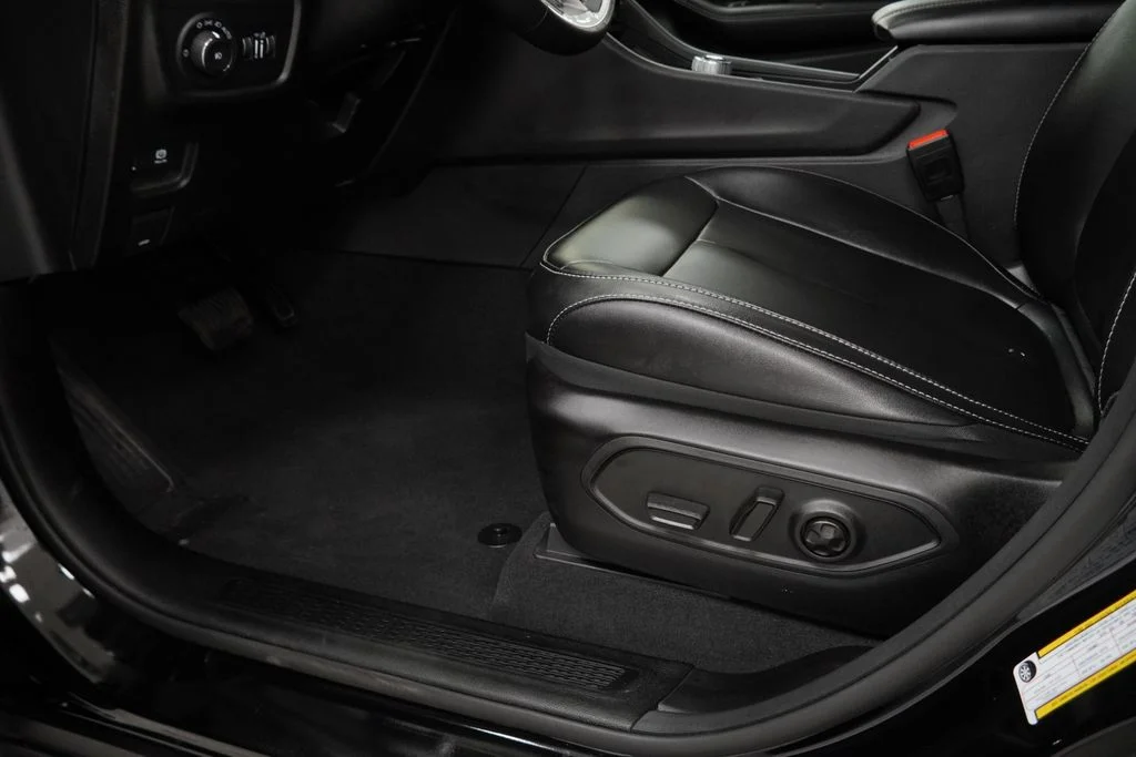 Used 2024 Black Jeep Limited image 42