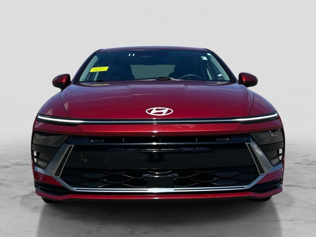Used 2024 Red Hyundai SEL image 8