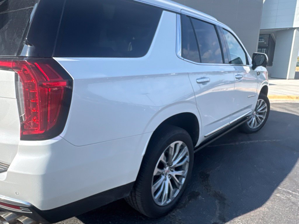 Used 2021 White GMC Denali image 3