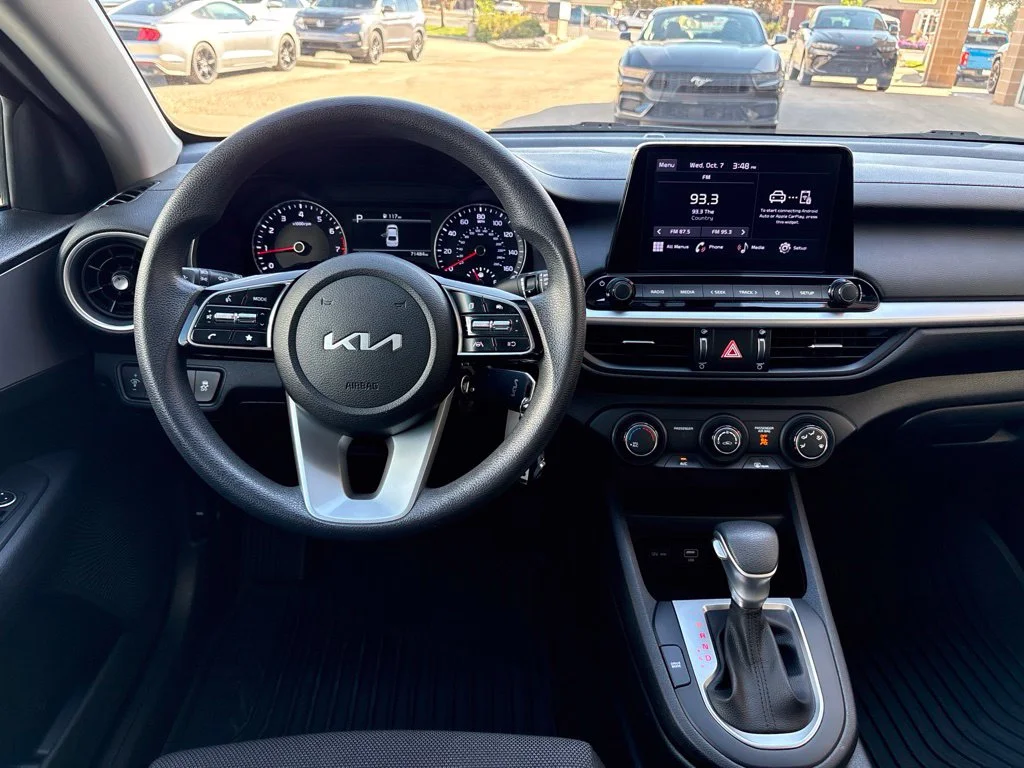Used 2022 Gray Kia LXS image 7