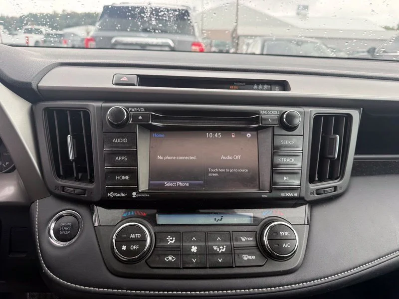 Used 2018 Black Toyota XLE image 8