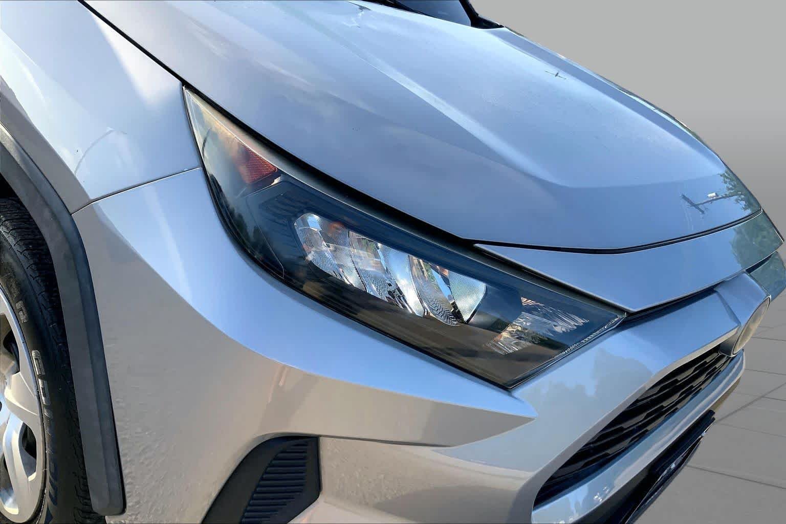 Used 2019 Silver Sky Metallic Toyota LE image 27