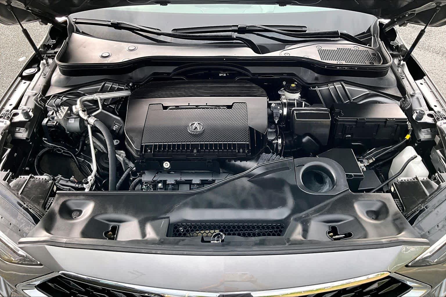 Used 2024 Liquid Carbon Metallic Acura w/Technology Package image 32