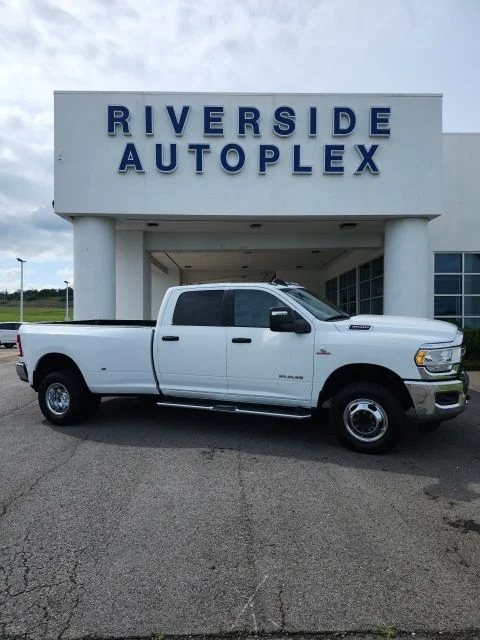 2024 RAM 3500 Big Horn 4X4 Crew Cab LWB's photo