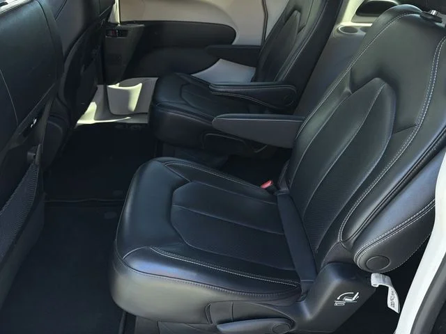 Used 2023 Gray Chrysler Touring L image 19