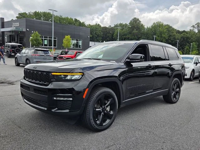 Used 2024 Black Jeep Limited image 3