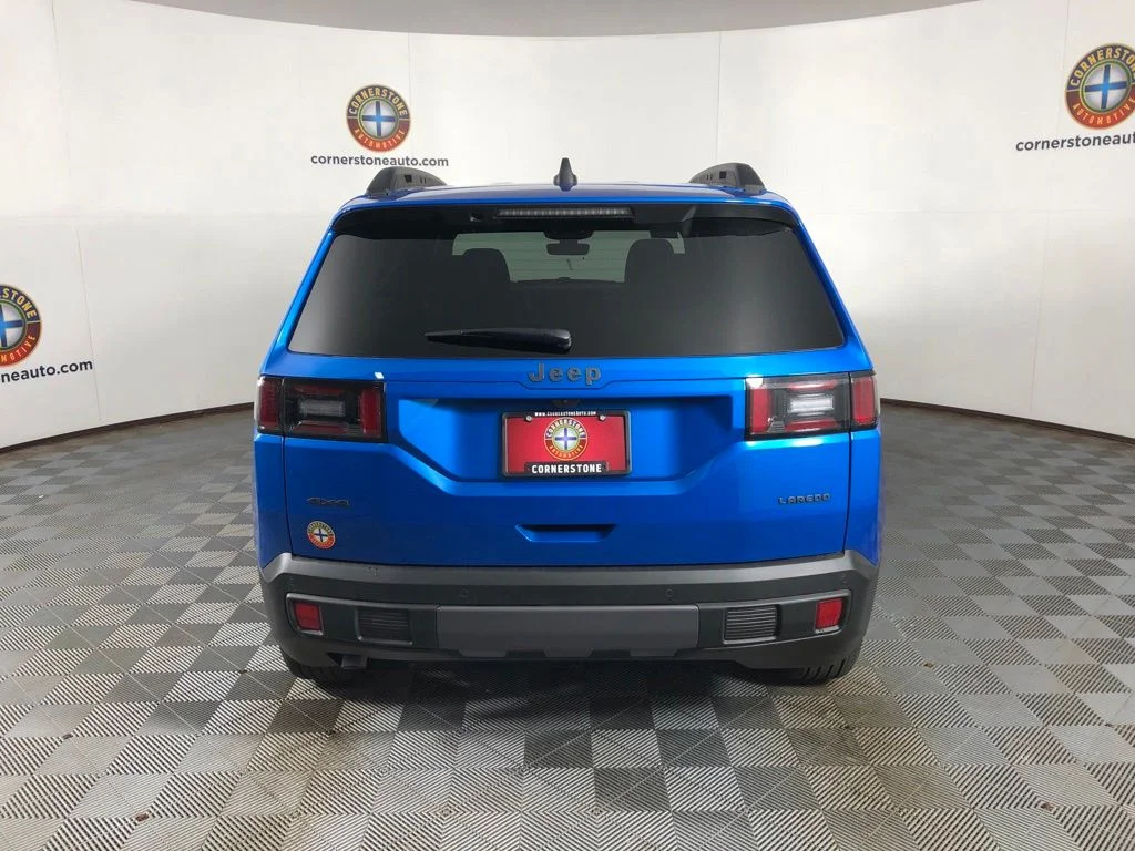 New 2026 Hydro Blue Pearl-Coat Exterior Paint Jeep Laredo image 17
