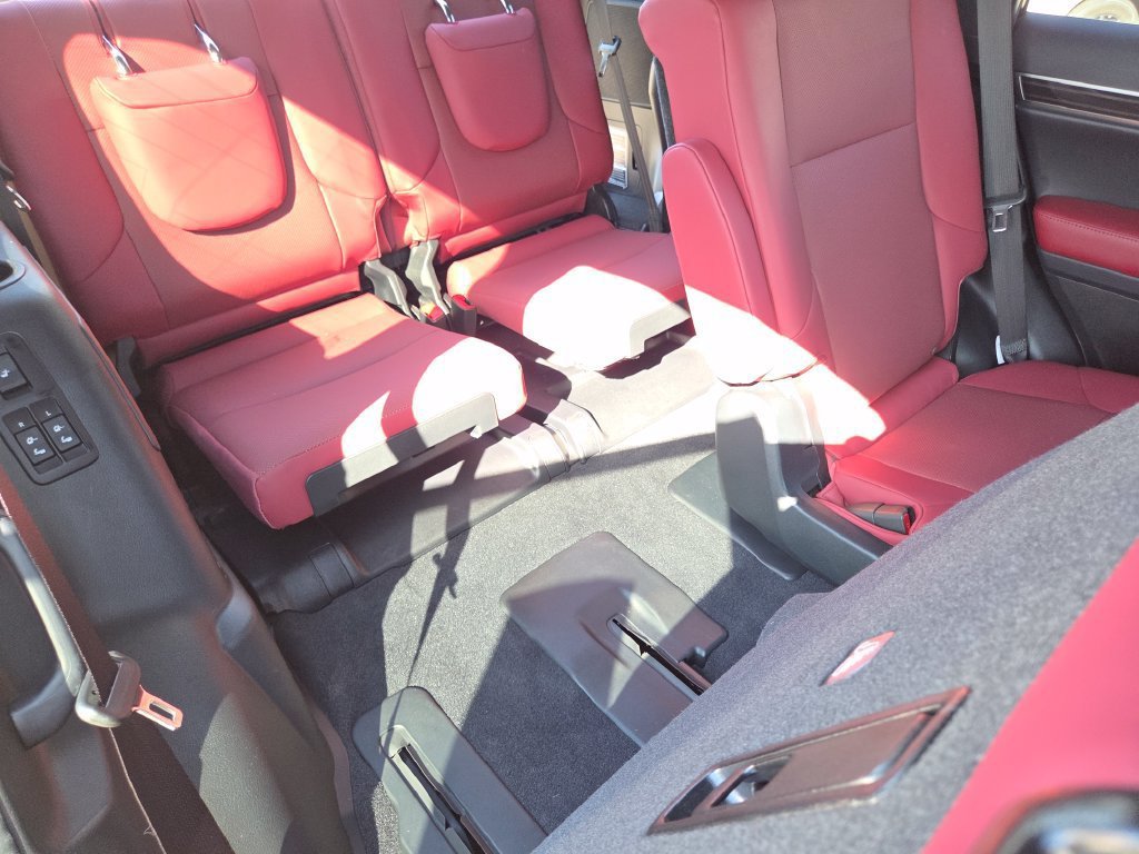 Used 2023 Gray Pearl Lexus 460 Premium image 5