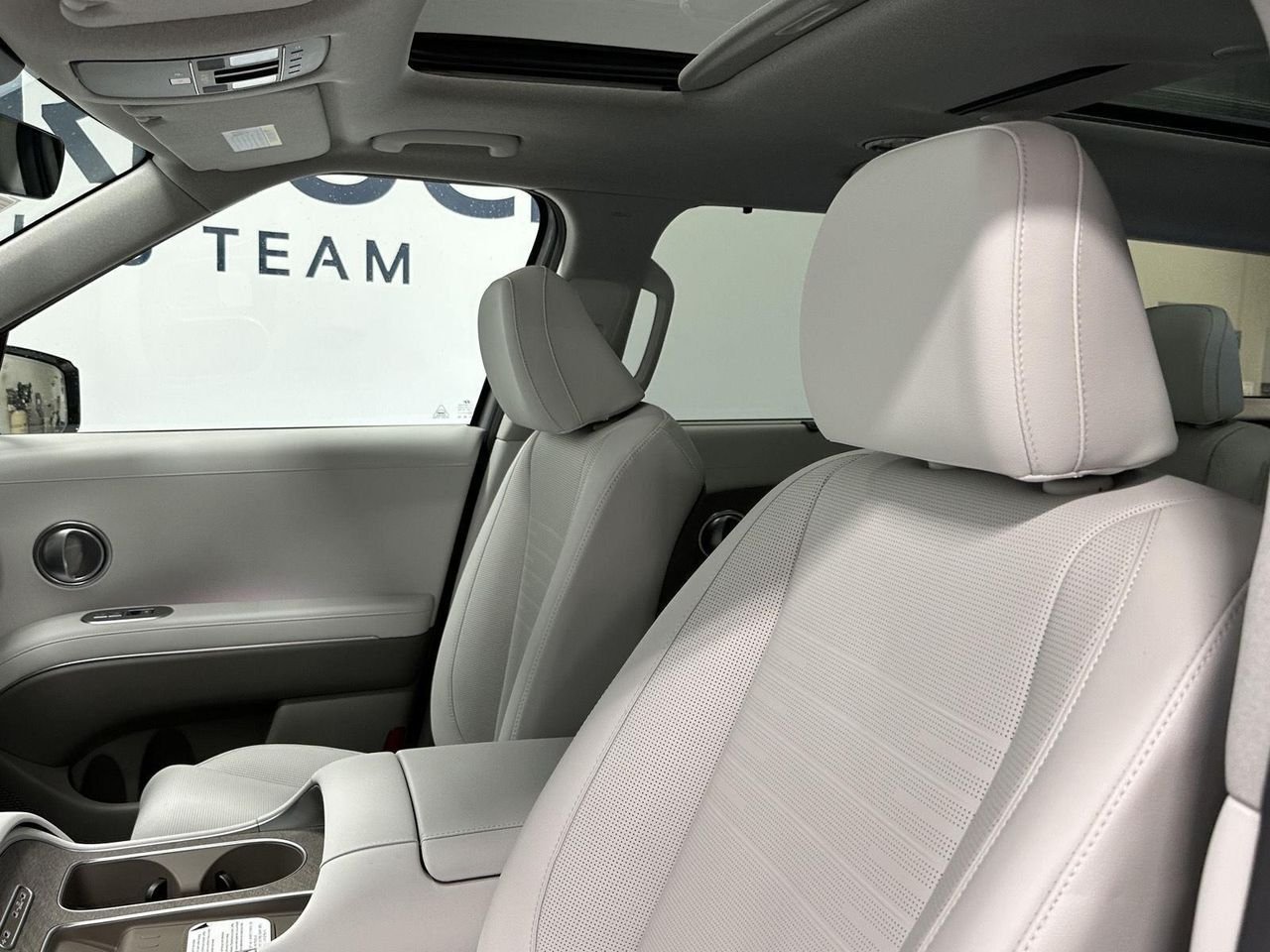 New 2027 Shimmering Silver Hyundai Limited AWD image 72