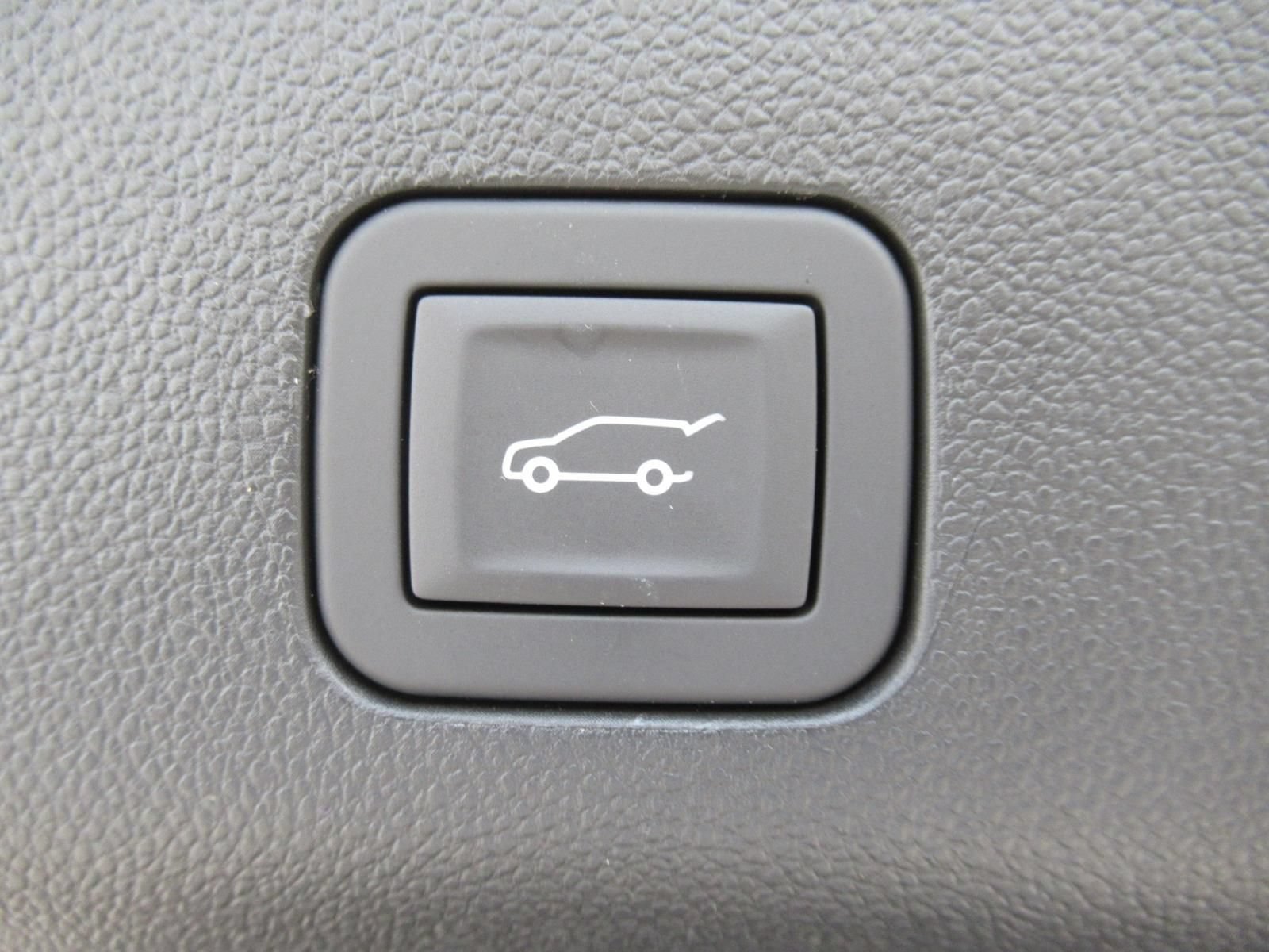 2026 GMC Yukon Denali - Photo 42