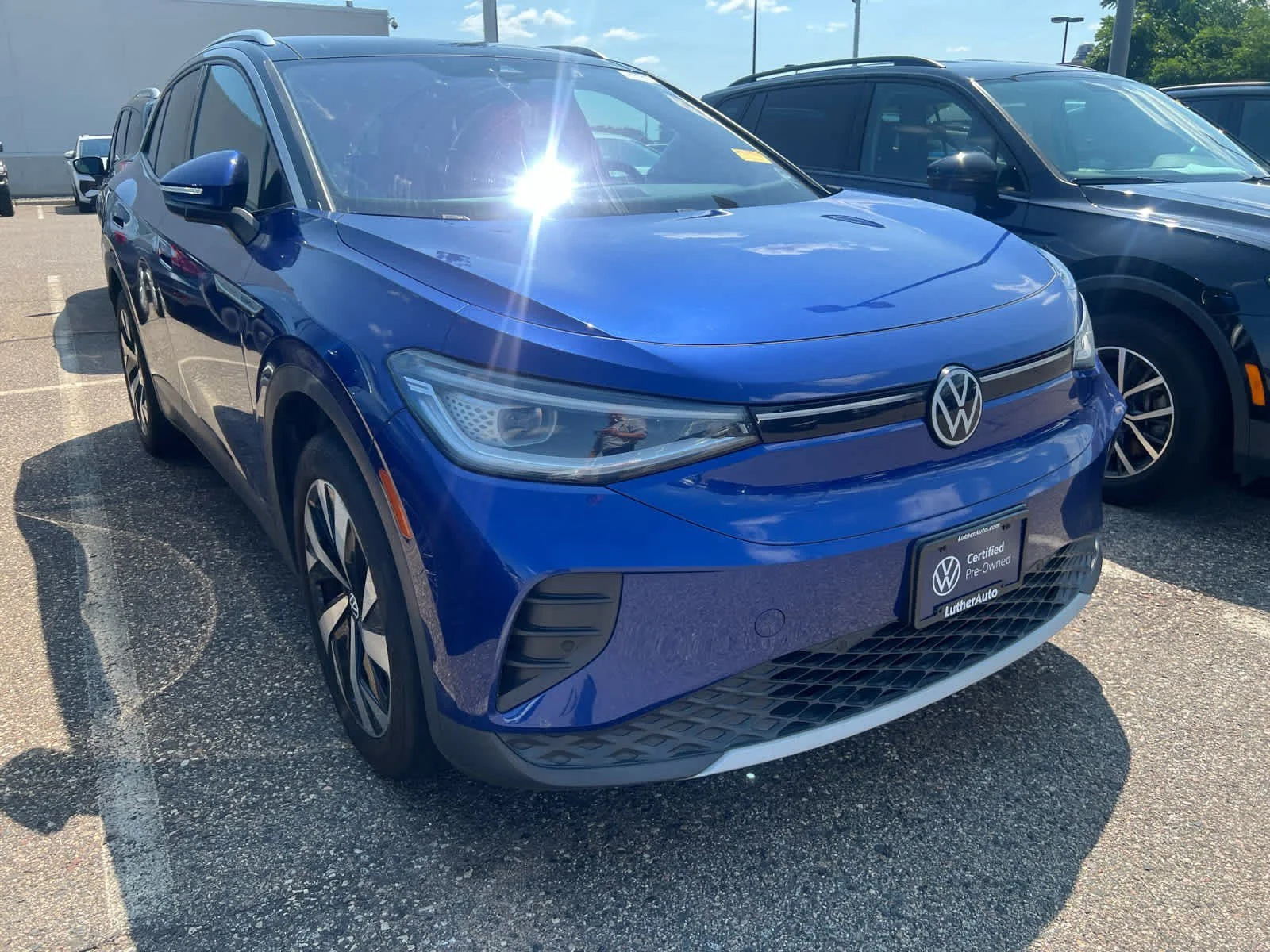 Certified 2022 Volkswagen ID.4 PRO S with VIN WVGUNPE21NP039373 for sale in Brooklyn Center, Minnesota